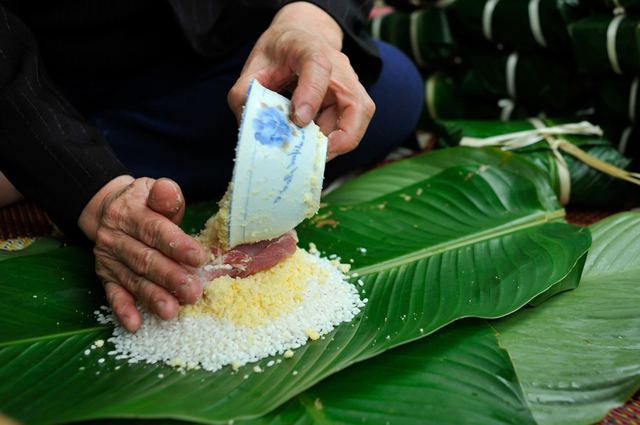 Nằm mơ thấy bánh chưng đánh số gì? Giải mã giấc mơ thấy bánh chưng?